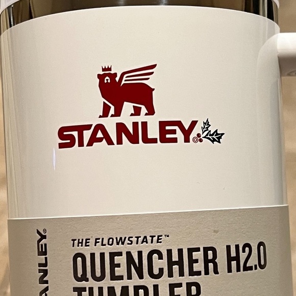 Stanley Mistletoe Christmas Cup - Picture 2 of 2